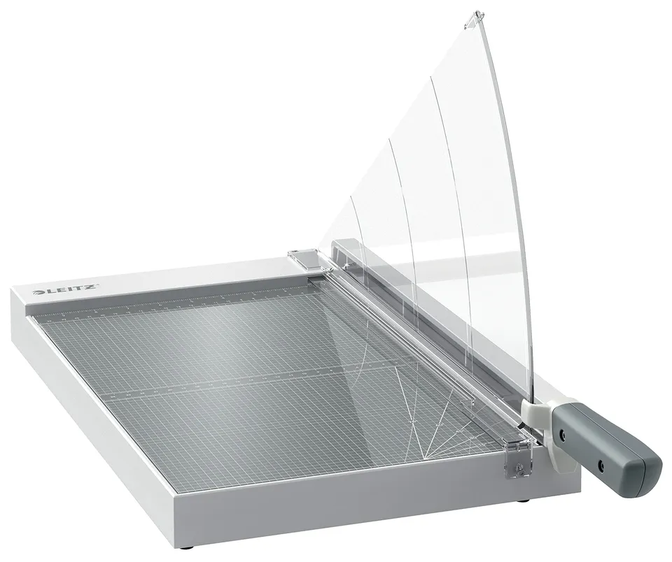 leitz-precision-taglierina-a-ghigliottina-a4-15-fogli-edgeglow-381-mm image 1