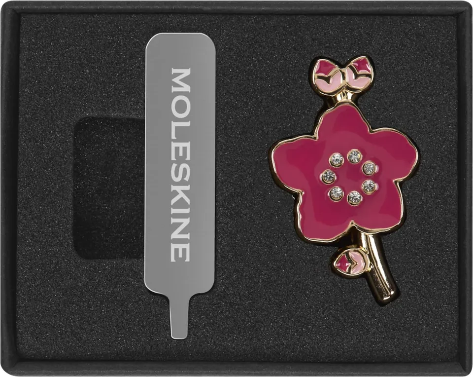 moleskine-pin-sakura-spilla-argento-in-lega-di-zinco-per-taccuino image 1