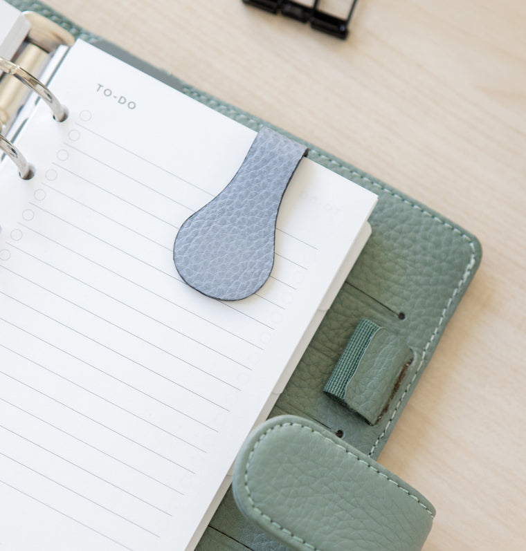 filofax-clip-magnetica-in-pelle-nero-e-grigio image 6