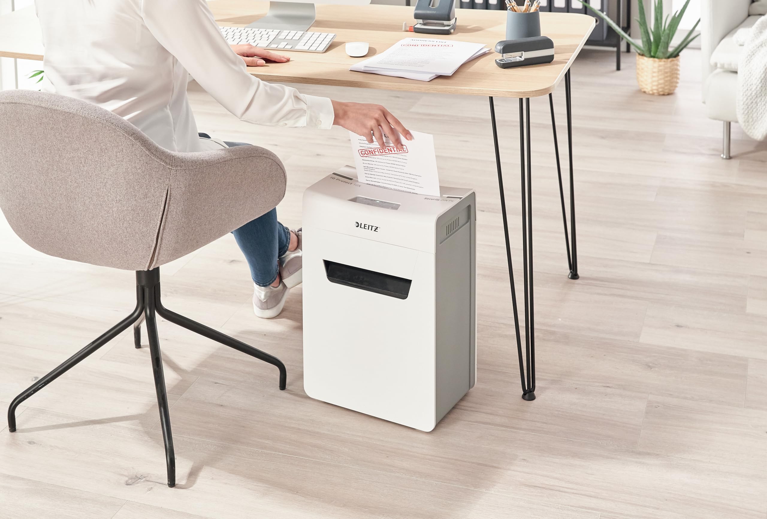 leitz-iq-protect-premium-10x-distruggidocumenti-p-4-18l image 6