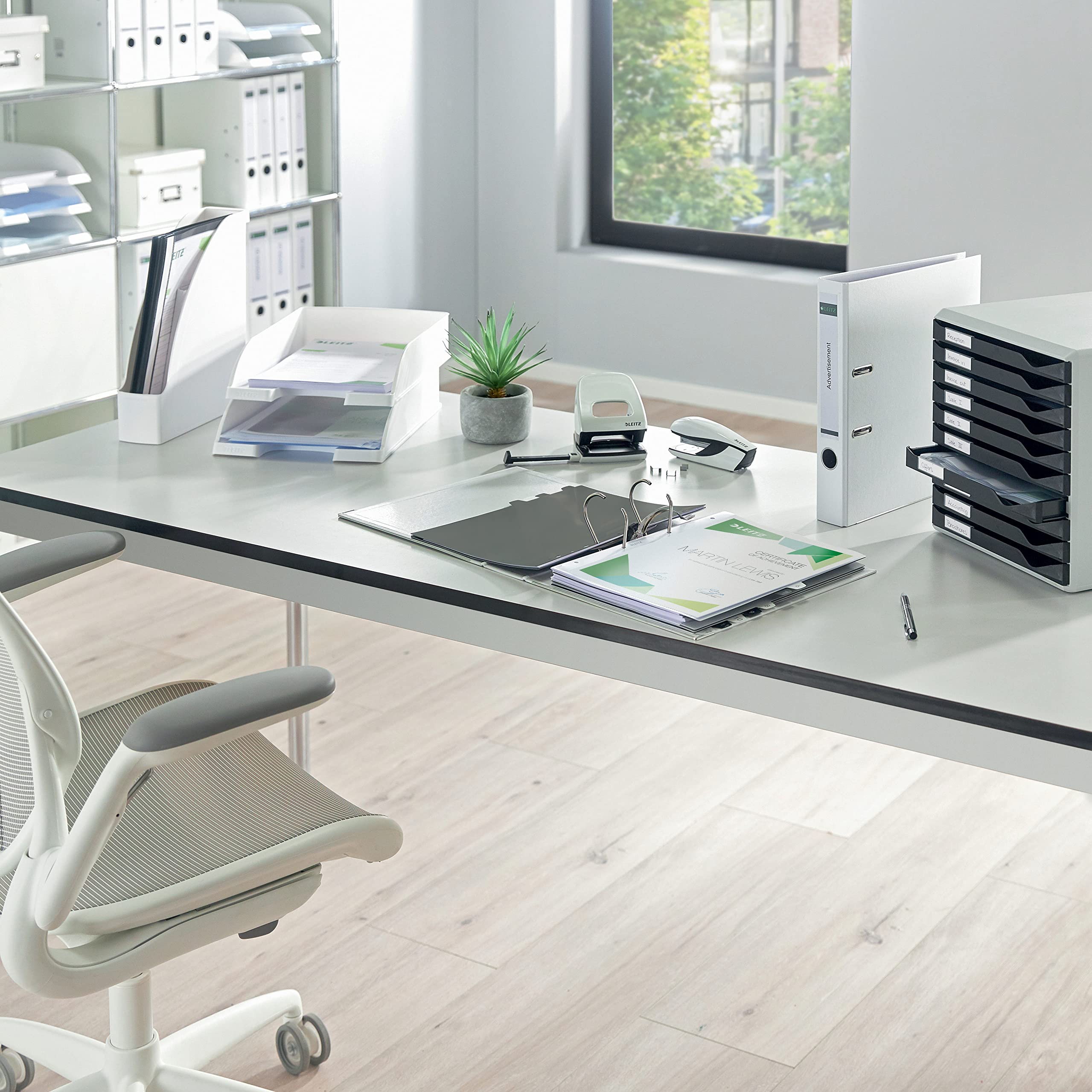 leitz-plus-standard-vaschetta-portacorrispondenza-a4-trasparente-satinato-522702 image 5